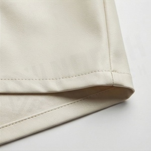 Jupe crayon mini en similicuir taille haute pour femme avec fente latérale, couleur unie, design minimaliste, à porter toute l'année - Product Image 6