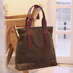 Sac fourre-tout en cuir et toile imperméable avec broderie ouverte, sac à bandoulière durable pour voyage, travail, shopping, grande capacité LCTB-0039 - Product Image 2