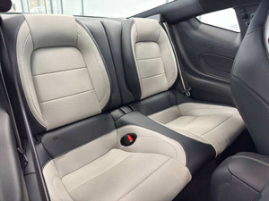 Ford <span class=keywords><strong>Mustang</strong></span> GT Premium 2024 Usado, Auto Deportivo Americano Eléctrico, Motor de Tracción Trasera, Cámara Trasera, Techo Corredizo Oscuro - Product Image 4