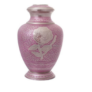 Urnes funéraires en laiton classiques et de haute qualité avec design de fleurs en étain et couleur verte finies pour les cendres humaines - Product Image 6