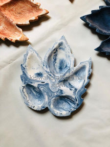 Plat de service moderne et élégant en résine en forme de feuille pour fruits secs Thali en plusieurs couleurs pour la maison et les hôtels Plateau ménager de qualité - Product Image 5