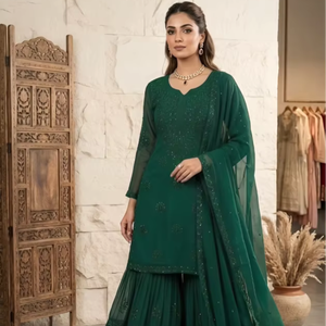 Collection de vêtements exquis pour fêtes et mariages, comprenant un ensemble brodé et orné de sequins avec sharara et dupatta en georgette. - Product Image 1