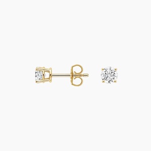 Boucles d'oreilles classiques solitaires à quatre griffes avec diamant - Product Image 3