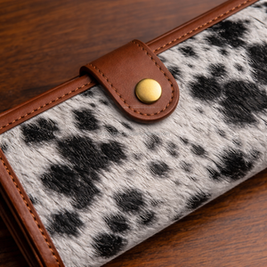 กระเป๋าสตางค์หนังแท้ลายขนสัตว์สุดหรูสำหรับผู้หญิง สไตล์วินเทจคาวเกิร์ล พร้อมสายรัดแบบกระดุม  รับผลิตตามแบบ OEM - Product Image 4