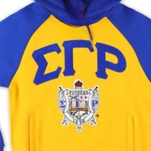 Sudadera con Capucha Azul Real Premium con Bordado Personalizado de Escudo y Diseño de Letras Griegas, Cálida, Informal, Estilo Universitario y Urbano - Product Image 5