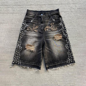 XJYD Pantalones Cortos de Mezclilla para Hombre, Holgados, de Verano, de Alta Calidad, Personalizados, con Pedrería, Desgastados, Estilo Urbano, con Bajo sin Rematar y Lavado Ácido - Product Image 1
