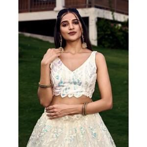 Fabulous Off-White Lentejuelas Red Tradicional Lehenga Choli Con Dupatta - Product Image 1