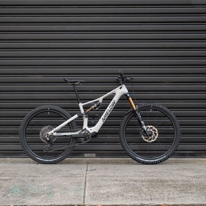 Precio de Fábrica para la Nueva Bicicleta Eléctrica de Montaña Amflow PX Carbon Pro 700Wh para Adultos con 2 Años de Garantía Disponible para Pedidos al por Mayor - Product Image 4