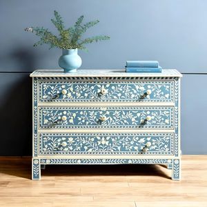 Commode artisanale en os incrusté, au design décoratif élégant, pour collections de meubles de boutique - Product Image 1