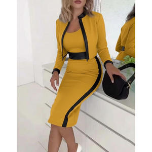 Conjunto de faldas personalizadas OEM hechas en Pakistán para mujer, top corto con capucha y estampado de logotipo informal, conjunto de faldas con capucha para invierno. - Product Image 4