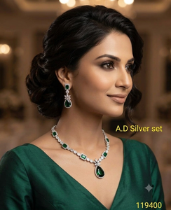Parure de bijoux de luxe plaqué argent antique avec pendentif goutte en zircon ethnique et boucles d'oreilles, idéale pour les mariages et soirées, pour femme - Product Image 2