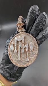 Colgante de plata de ley 925 con letra inicial personalizada en disco, estilo Joker Hip Hop, chapado en rodio y moissanita. - Product Image 4