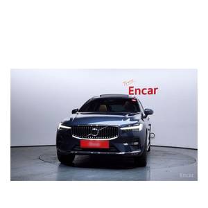 Volvo XC60 B5 Ultimate 2023 con Volante a la Izquierda, Caja de Cambios Automática, Asientos de Cuero, Cámara Trasera - 12,822 km, Rojo Brillante - Product Image 3