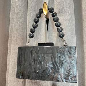 Bolso de Mano de Resina Moderno para Fiesta, Elegante Decoración de Mesa y Vajilla - Product Image 2