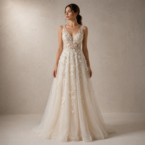 Robe de mariée bohème élégante ivoire avec appliques florales en dentelle et traîne en tulle |   Robe longue sans manches, col en V, dos nu |   OEM - Product Image 6