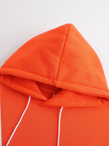 Sudadera con capucha colorblock diagonal en naranja y blanco |   Sudadera de Forro Polar para Hombre |   Fabricante de Ropa Urbana Personalizada en Bangladesh - Product Image 3