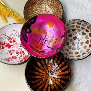 Bols en coquille de noix de coco naturelle avec motifs gravés adaptés au service de smoothie ou à la fabrication de bougies en vrac - Product Image 5