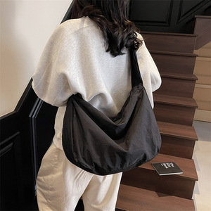 Sacs fourre-tout souples en nylon avec fermeture éclair pour femme, grande capacité, collection Printemps-Été 2026, sacs à bandoulière mignons pour étudiantes - Product Image 3