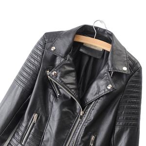 Chaqueta de Motociclista de Cuero Genuino Acolchada para Mujer, Estilo Biker, Manga Larga, Otoño, Color Negro - Product Image 3