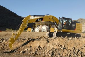 Mini-excavatrice hydraulique CAT 323 de qualité supérieure, excavatrice sur chenilles durable pour la construction routière et les projets miniers - Product Image 2