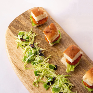 Tabla de Servir de Bambú Hecha a Mano, Ecológica y Duradera, para Pan, Queso, Carne, Bocadillos y Aperitivos - Product Image 6