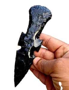 Colección de Vidrio Tallado a Mano por Artesanos: Puntas de Flecha, Lunas Crecientes y Cuchillas Rituales - Product Image 2