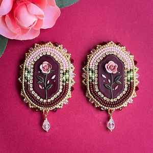 Nouvelles Boucles d'Oreilles Pendante Tendance Perles Artisanales Lettre d'Amour Paillettes Douces Style International - Product Image 1