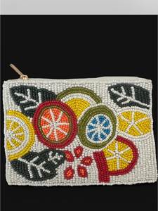 Monedero de Lujo Hecho a Mano con Bordado de Cuentas, Cartera Elegante con Cremallera y Bordado Intrincado de Cuentas - Product Image 6