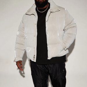 Blouson matelassé unisexe personnalisé à col montant brillant et à capuche – Vêtement décontracté de haute qualité – Vente en gros de blousons matelassés personnalisés toutes tailles - Product Image 1