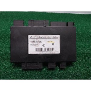 300 ECU y Módulos de Computación Usados 05028645AA - Product Image 2