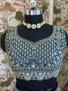 Ramdev Trading Lehenga Choli traditionnel pour femme en Chinon extensible, en matériaux recyclés, style Gujarati, pour mariage et fête - Product Image 6