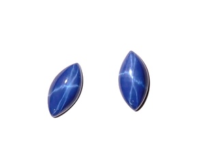 Zafiro Azul Estrella Marquise 10x20 mm 12 Quilates, Cabujón Pulido Creado en Laboratorio con Efecto Estrella de 6 Rayos, 5.5 mm de Altura para Fabricación de Joyas - Product Image 3