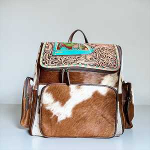 Mochila de Cuero Vacuno Estilo Western, Bolsa de Viaje de Cuero Personalizada con Diseño de Extraterrestre Grabado - Product Image 3