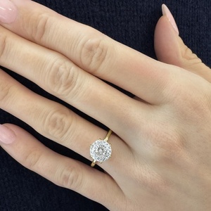 Bague en or véritable avec diamant de laboratoire personnalisé de 5,12 carats, style boutique, faite à la main, solitaire rond brillant, certifiée IGI, modèle Tulipe - Product Image 1