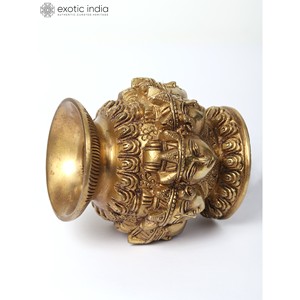 3.7 pouces Ashtalakshmi Face Puja Kalash Kalash décoratif en laiton à des fins spirituelles, décoration intérieure, cadeaux et temple - Product Image 3