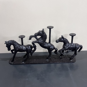 Escultura de Mesa Tradicional de Diseño Artesanal, 3 Caballos de Aluminio para Decoración del Hogar, Acabado Negro - Product Image 3