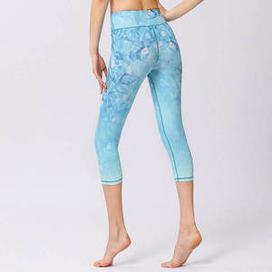 Leggings Capri de Yoga pour Femmes, Taille Haute, Personnalisables par Sublimation, Qualité Premium, OEM/ODM, Taille Élastique, Vente en Gros Usine - Product Image 6
