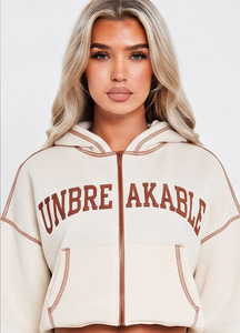 Ensemble de survêtement imprimé à capuche pour femme, coupe ample, décontracté, pour l'hiver, avec sweat à capuche et pantalon de survêtement à taille élastique, 2 pièces - Product Image 4