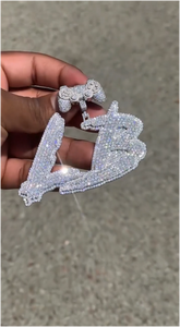 จี้เพชรโมอิสซาไนต์ผ่านการทดสอบ VVS แบบ Iced Out สั่งทำได้ตามต้องการ พร้อมชื่อหรือตัวอักษรแบบฮิปฮอป  จี้เงินแท้ 925 ประดับโมอิสซาไนต์ - Product Image 5