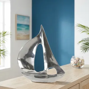Sculpture de bateau à voile en aluminium, pièce maîtresse nautique moderne, finition argentée, décoration de table pour la maison ou le bureau - Product Image 6