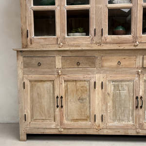 Aparador de cocina rústico de madera maciza recuperada, con puerta de cristal vintage, vitrina esmaltada blanqueada estilo granja - Product Image 5
