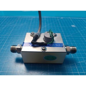 Convertidor de caudalímetro electromagnético TOKYO KEISO ZES96-12001-58 usado como pieza de repuesto para equipos semiconductores antiguos - Product Image 2