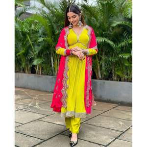 Vestido de Noche de Diseñador, Elegante Pantalón y Hermoso Dupatta para Fiestas - Product Image 5