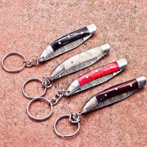 Couteau à lame en acier à motif damas, poignée confortable, porte-clés portable, couteaux porte-clés faits à la main en acier damas, mini-couteaux artisanaux de qualité supérieure - Product Image 3