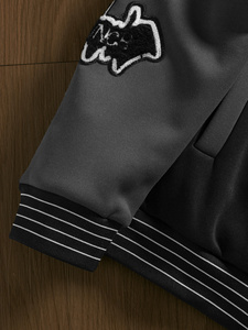 Blouson universitaire Afernon Industry pour homme en cuir véritable noir et gris, coupe-vent, style gothique, avec motif tête de mort, toile d'araignée et lettre B, streetwear, fermeture éclair - Product Image 2