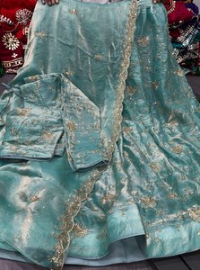 Vêtements de fête en soie Fendi lourde, broderie épaisse, fil et détails en micro-coton - Product Image 2