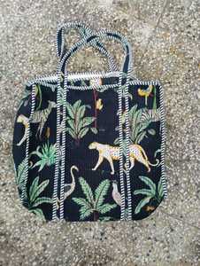 Wholesale Quilted Cotton Handblock <b>Tote</b> Bag Zipper Closure Travel Shopping Bag Women Eco Friendly Reusable Shoulder Handbag - Product Image 2