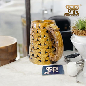 Chope à bière en bois de style vintage, design sculpté artisanal, grande poignée, chope rustique pour bar et décoration intérieure - Product Image 2