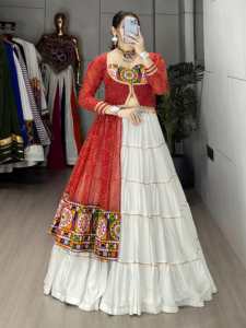Blusa de georgette sintética con trabajo de espejos estilo Kutchi y Koti, y lehenga de algodón rayón, lista para usar, lehenga choli para Navratri. - Product Image 1
