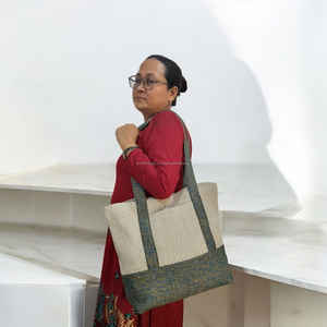 กระเป๋าโท้ทสำหรับผู้หญิงทันสมัยใช้งานได้จริงอย่างยั่งยืนซับในป่านและผ้าฝ้ายเปิดซิปและปิดด้วยเชือกรูดสำหรับใช้ในชีวิตประจำวัน - Product Image 2